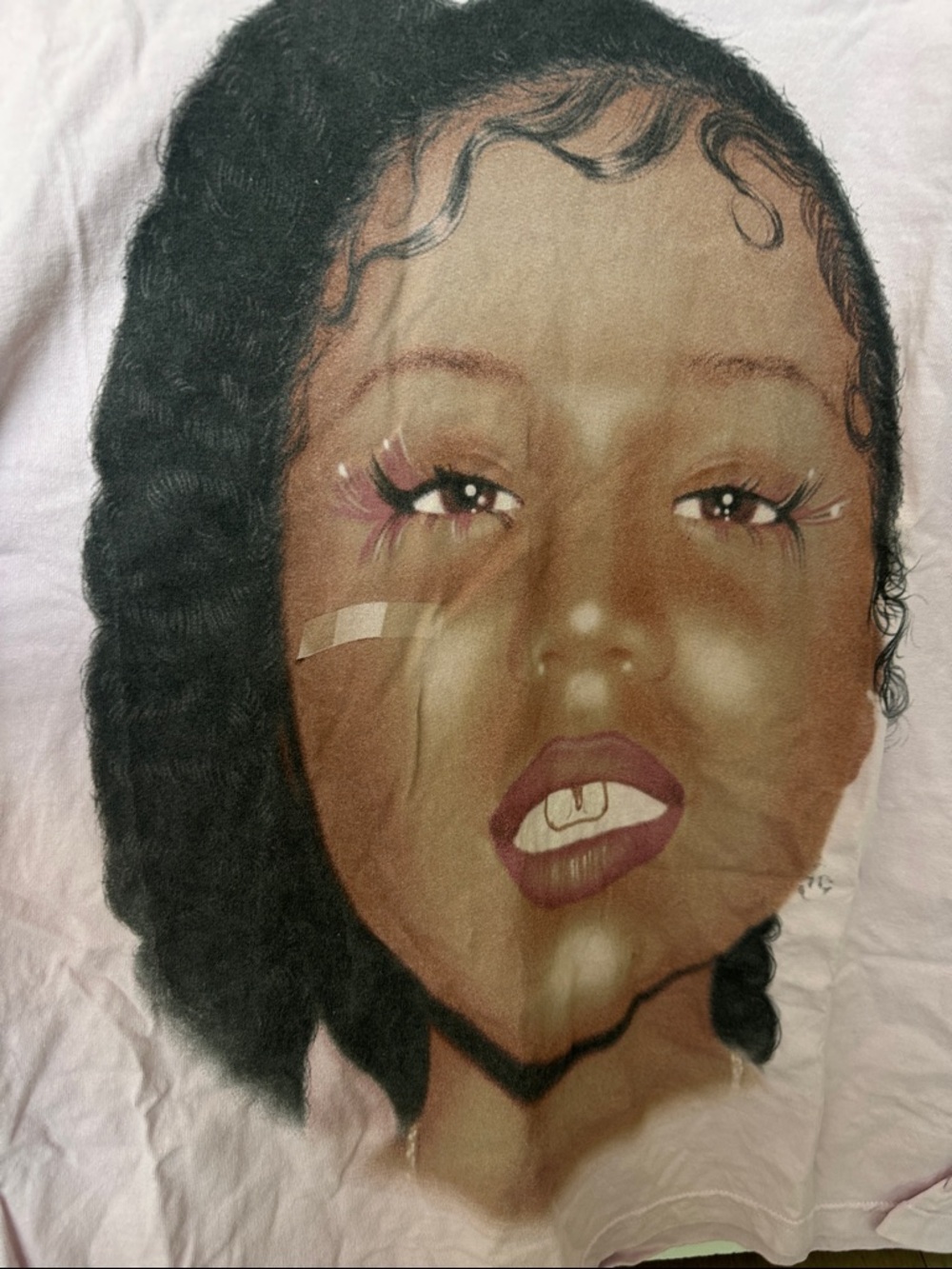 Artistic Portrait Graphic Tee in Pink